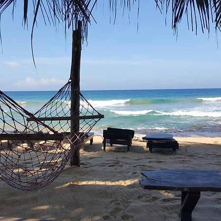 The Den Guest House Hikkaduwa Ngoại thất bức ảnh