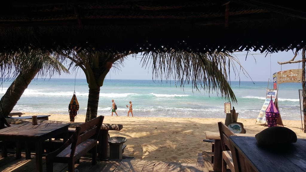 The Den Guest House Hikkaduwa Ngoại thất bức ảnh