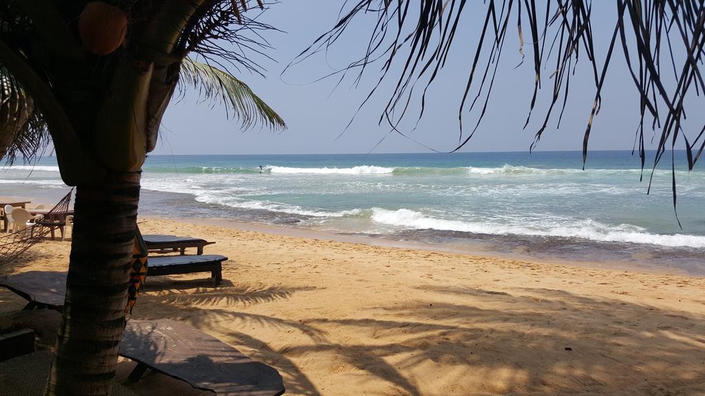 The Den Guest House Hikkaduwa Ngoại thất bức ảnh