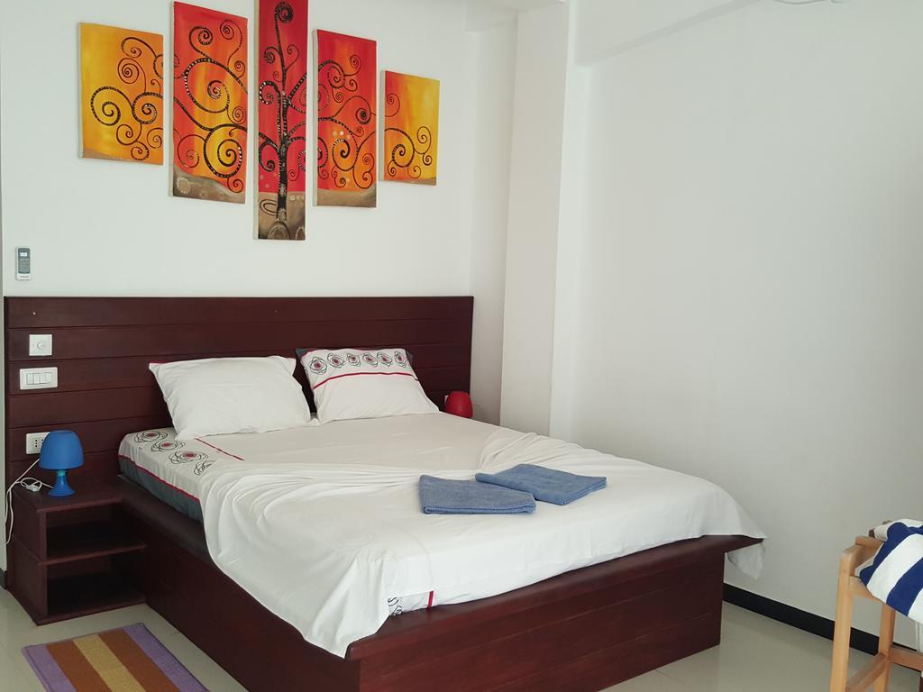 The Den Guest House Hikkaduwa Ngoại thất bức ảnh