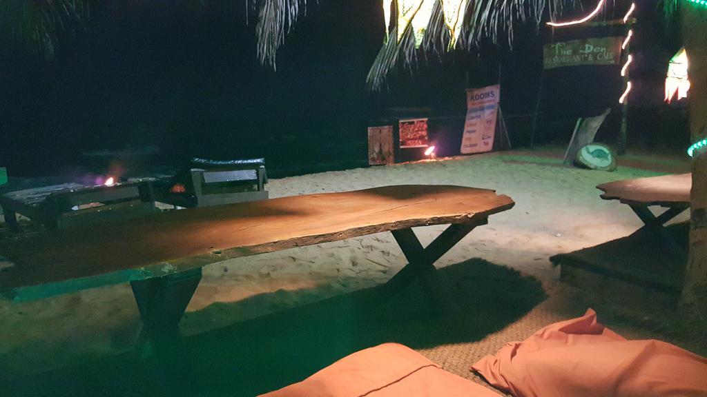 The Den Guest House Hikkaduwa Ngoại thất bức ảnh
