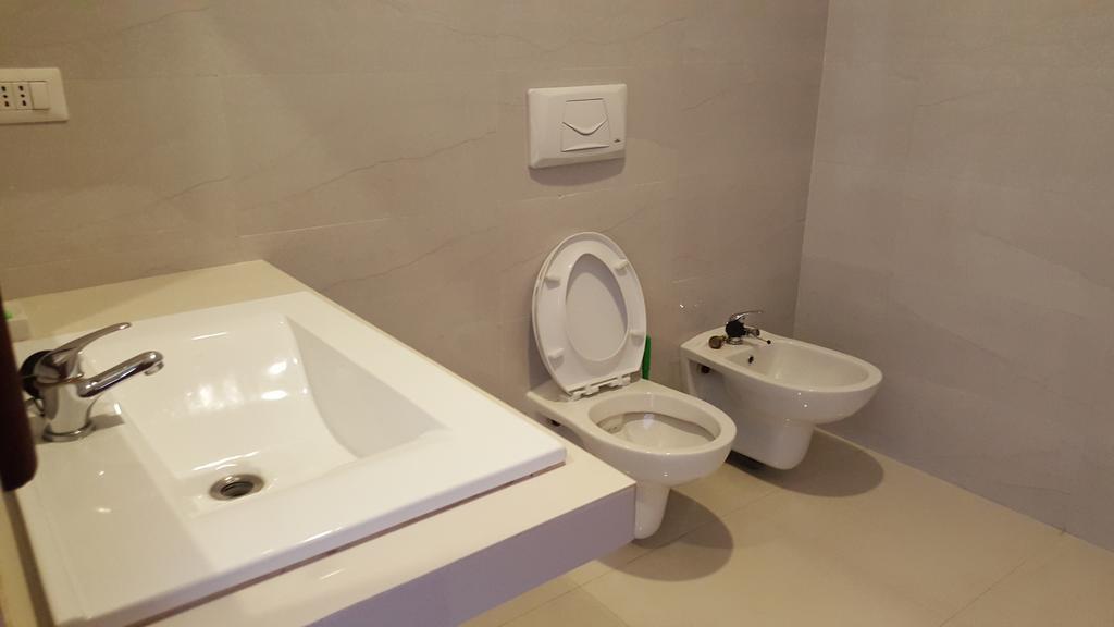 The Den Guest House Hikkaduwa Ngoại thất bức ảnh