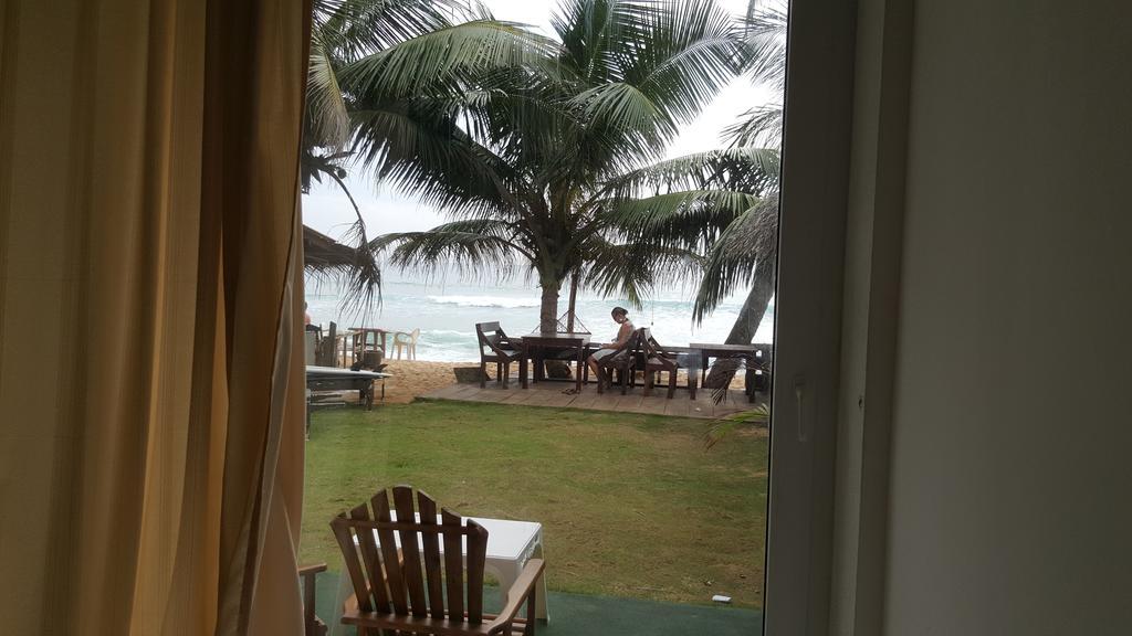 The Den Guest House Hikkaduwa Ngoại thất bức ảnh