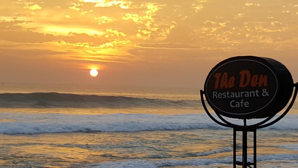 The Den Guest House Hikkaduwa Ngoại thất bức ảnh