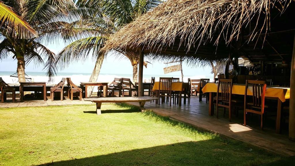The Den Guest House Hikkaduwa Ngoại thất bức ảnh