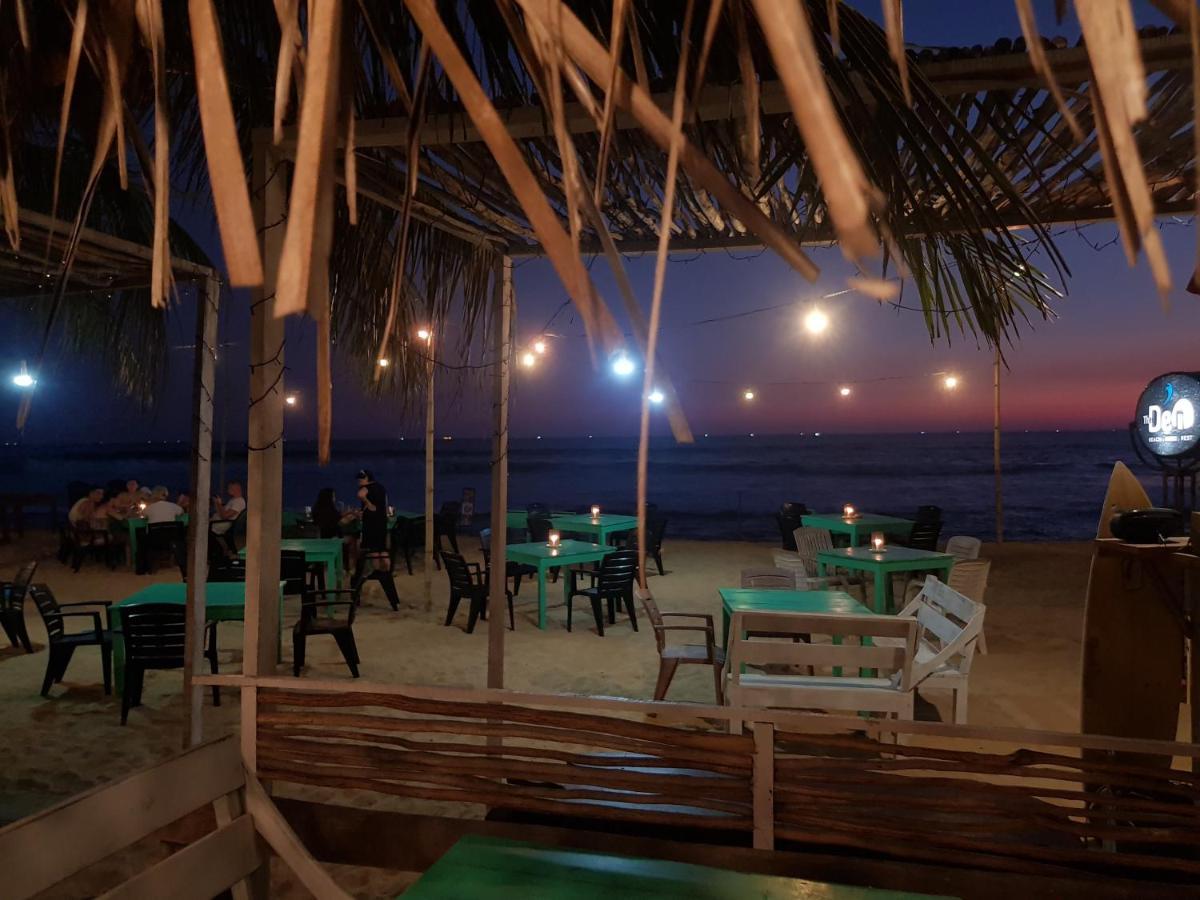 The Den Guest House Hikkaduwa Ngoại thất bức ảnh